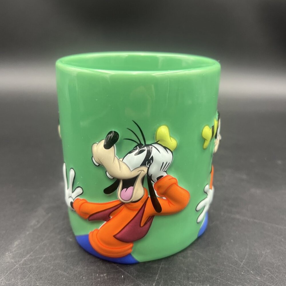 The Disney Store Goofy Character Raised 3D Embossed Ceramic Coffee Mug Cup Green - Picture 2 of 9